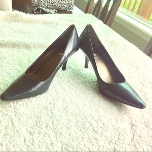 ❗️3/$25 Calvin Klein 2” Heels Navy Size 10M